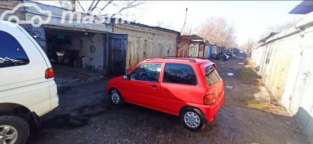 Daihatsu Cuore IV (L500) 0.9 MT