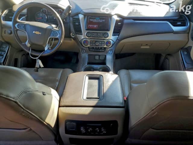 Chevrolet Suburban XII 5.3 AT