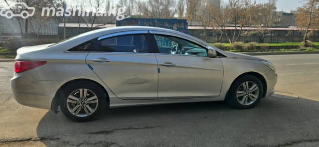 Hyundai Sonata VI (YF) 2.0 AT Газ
