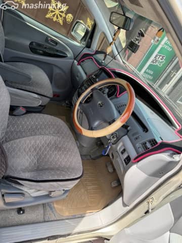 Toyota Estima II Рестайлинг 2.4 AT