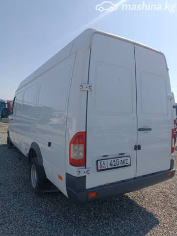 Mercedes-Benz Фургон (6х2)