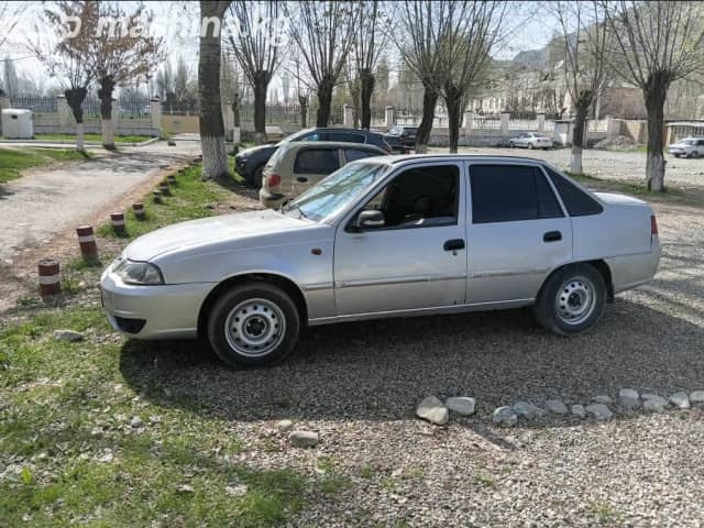 Daewoo Nexia I Рестайлинг 1.5 MT