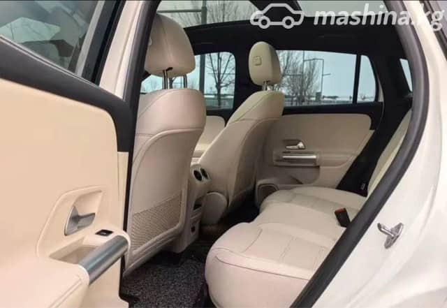 Mercedes-Benz EQA I Рестайлинг 350 Electro AT 4WD