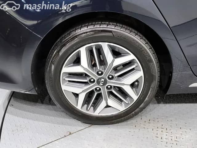 Kia K5 II 2.0 AT