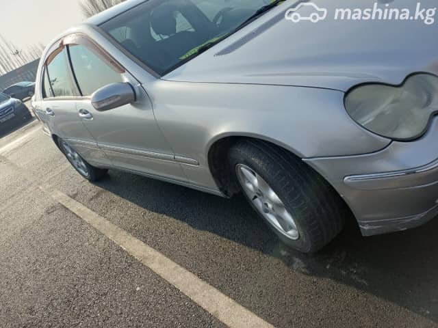 Mercedes-Benz C-Класс II (W203) 240 2.6 AT