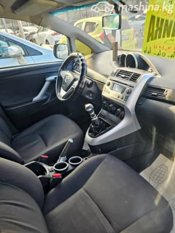 Toyota Verso I 1.6 MT