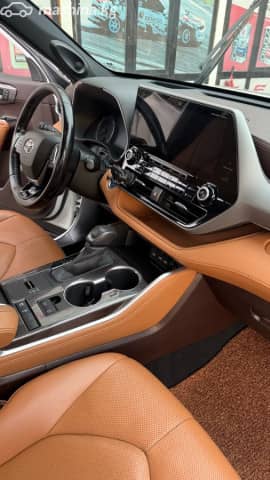 Toyota Highlander IV (U70) 2.5hyb AT