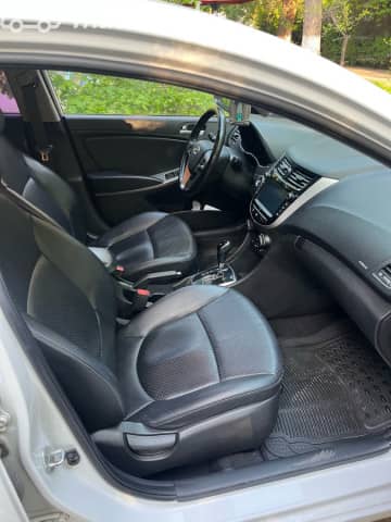 Hyundai Accent IV 1.4 CVT