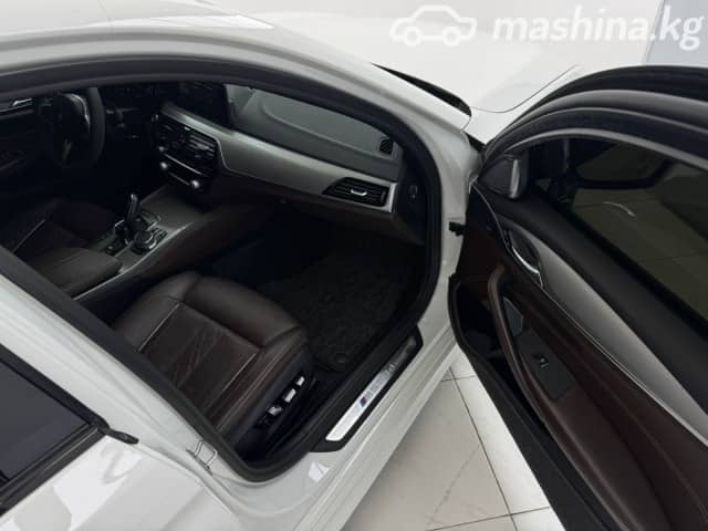 BMW 5 серии VII (G30/G31) M550d xDrive 3.0d AT 4WD