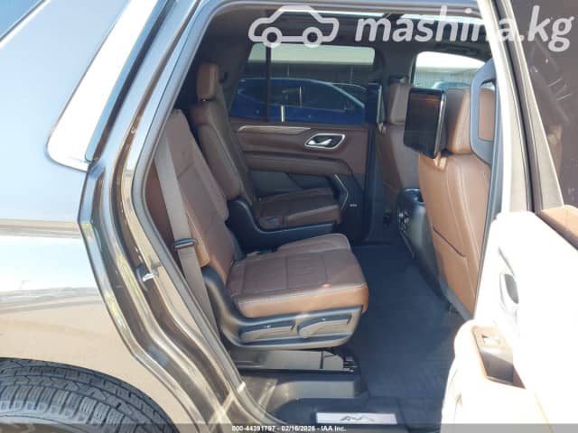 Chevrolet Tahoe V 6.2 AT