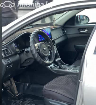 Kia K5 III LPi 2.0 AT