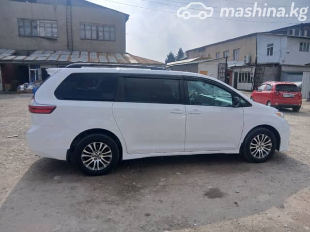 Toyota Sienna III Рестайлинг 2 3.5 AT