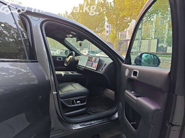 LiXiang L9 Рестайлинг 1.5hyb AT 4WD