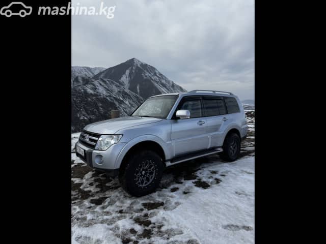 Mitsubishi Pajero IV 3.8 AT 4WD