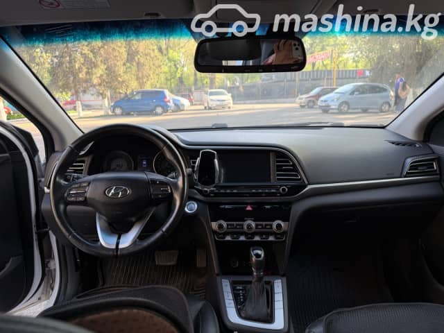Hyundai Avante VI Рестайлинг 1.6 CVT