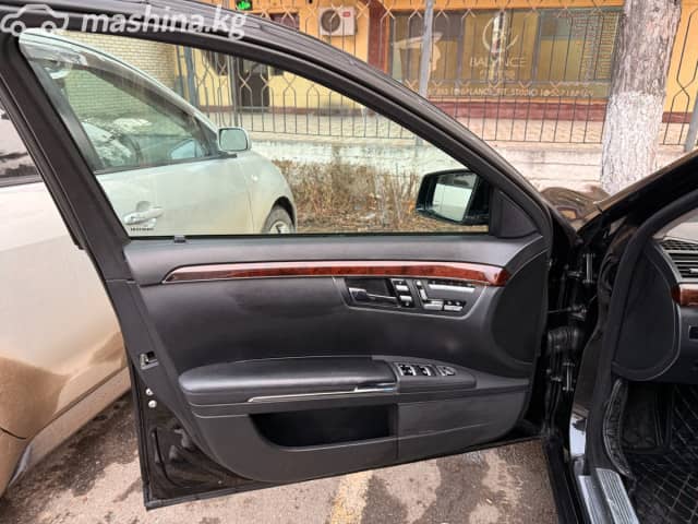 Mercedes-Benz S-Класс V (W221) Рестайлинг 350 3.5 AT 4WD