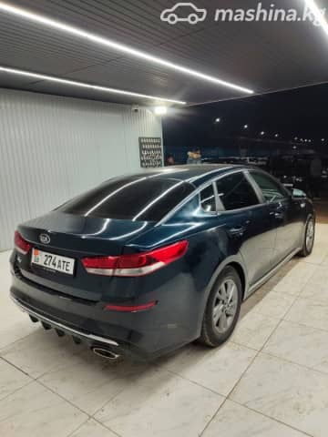 Kia K5 II 2.0 AT