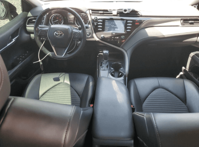 Toyota Camry VIII (XV70) 2.5 AT