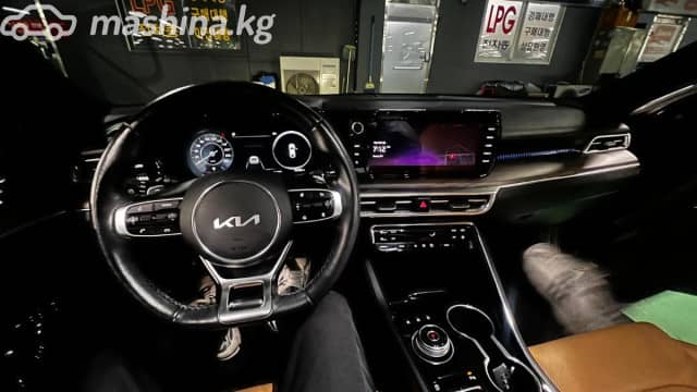 Kia K5 III 1.6 AT
