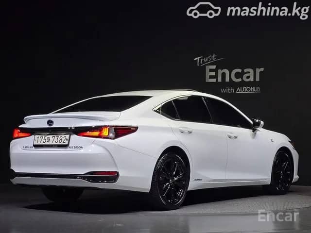 Lexus ES VII Рестайлинг 300h 2.5hyb CVT
