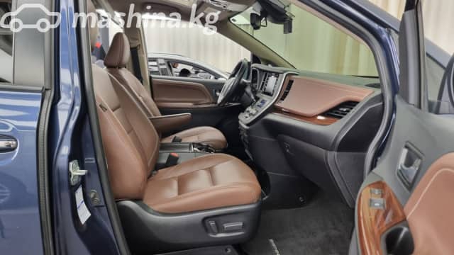 Toyota Sienna III Рестайлинг 2 3.5 AT 4WD