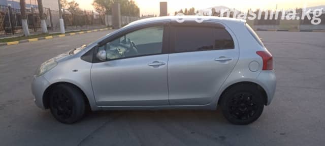 Toyota Vitz II (XP90) 1.0 CVT