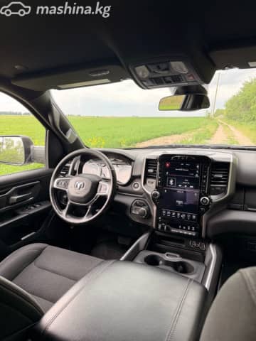 RAM 1500 V Quad Cab 5.7 AT 4WD