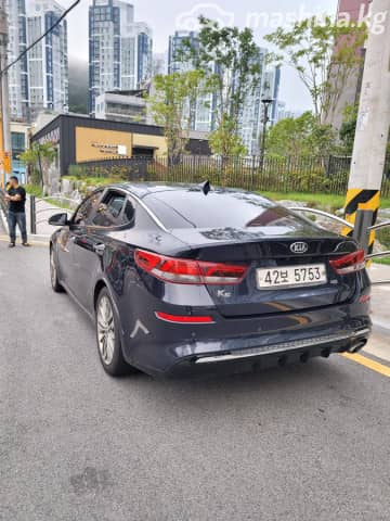 Kia K5 II 2.0 AT