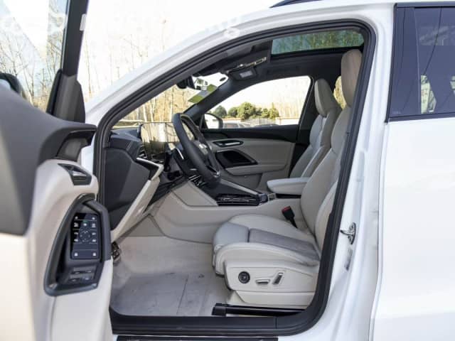 Audi Q5 III 40 TFSI 2.0 AMT