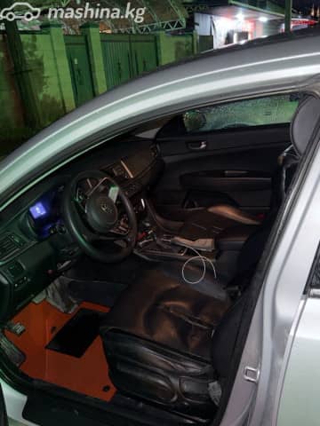 Kia K5 II 2.0 AT