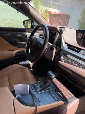 Lexus ES VII 300h 2.5hyb CVT