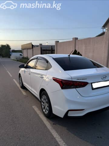 Hyundai Accent V 1.6 AT