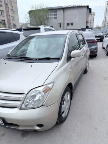 Toyota Ist I 1.5 AT