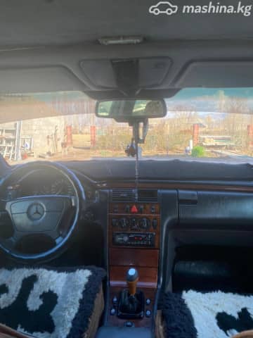 Mercedes-Benz E-Класс II (W210, S210) 200 2.0 MT