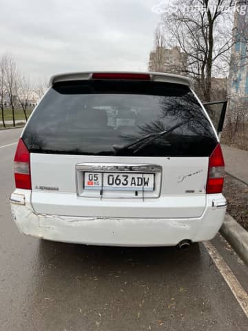 Mitsubishi Chariot III 3.0 AT