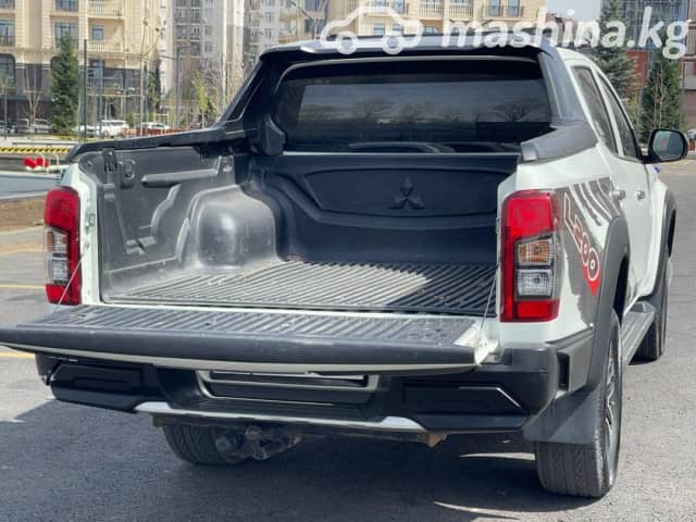 Mitsubishi L200 V Рестайлинг 2.4 MT 4WD