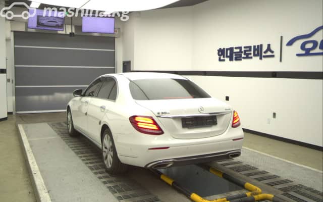 Mercedes-Benz E-Класс V (W213, S213, C238) 300 2.0 AT 4WD