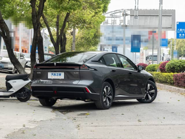 Changan Deepal SL03 1.5hyb AT