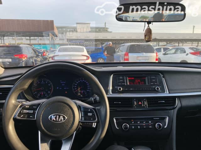 Kia K5 II 2.0 AT