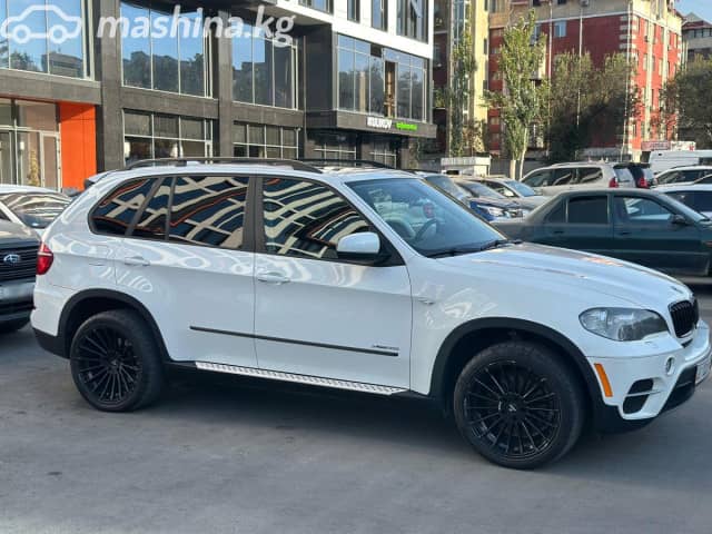 BMW X5 II (E70) Рестайлинг 35i 3.0 AT 4WD