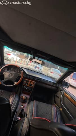 Mercedes-Benz E-Класс I (W124) 220 2.2 MT