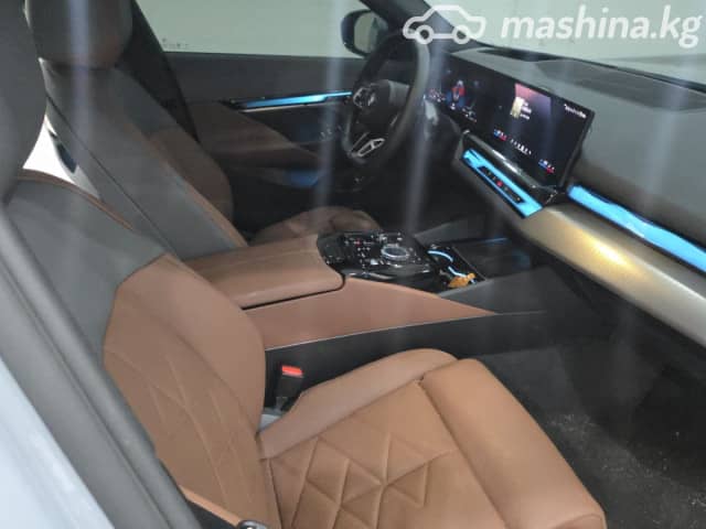 BMW 5 серии VIII (G60/G61/G68) 530i xDrive 2.0 AT 4WD