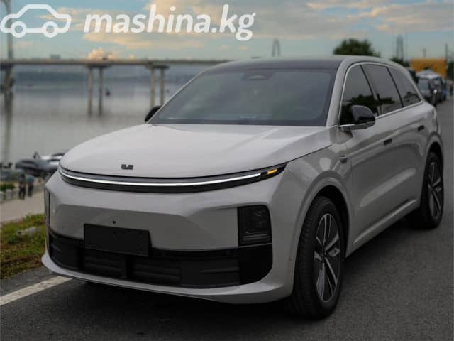 LiXiang L6 1.5hyb AT 4WD