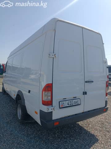 Mercedes-Benz Фургон (6х2)