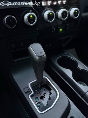 Toyota Sequoia II Рестайлинг 5.7 AT 4WD