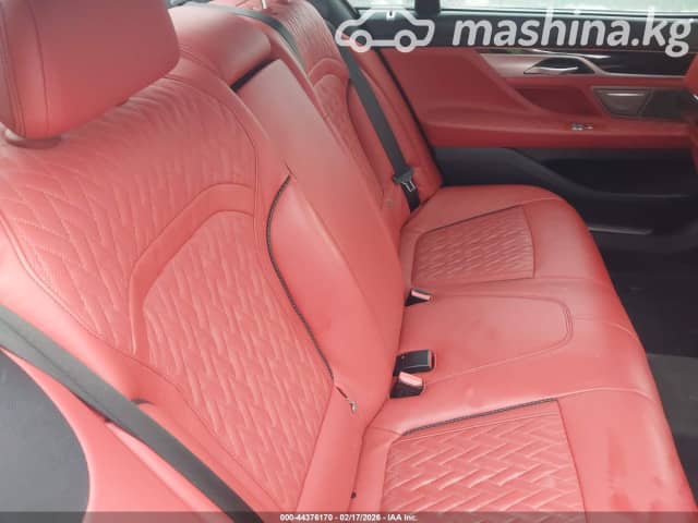BMW 7 серии VI (G11/G12) Рестайлинг 750i xDrive 4.4 AT 4WD