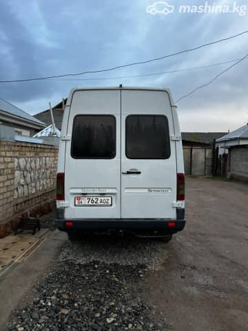 Mercedes-Benz Фургон (6х2)