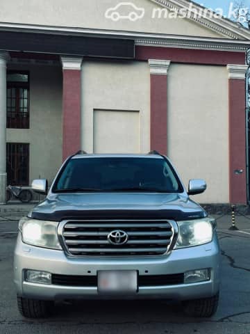 Toyota Land Cruiser 200 Series 4.5d AT 4WD