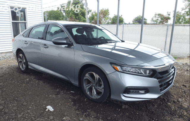 Honda Accord X Рестайлинг 2.0 AT