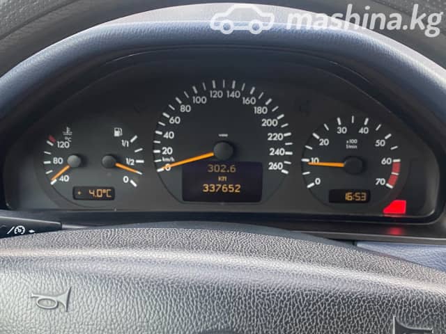 Mercedes-Benz E-Класс II (W210, S210) Рестайлинг 240 2.6 MT